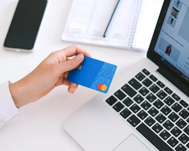 CREDIT/DEBIT CARD:
